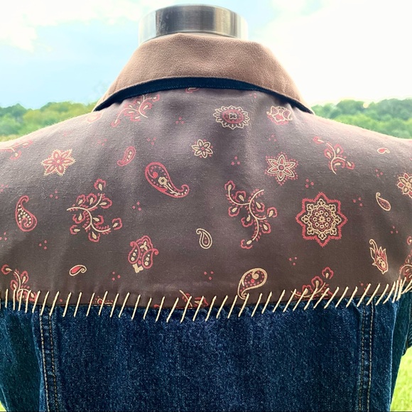 Gordon & James Signature Denim Vest - Picture 12 of 14